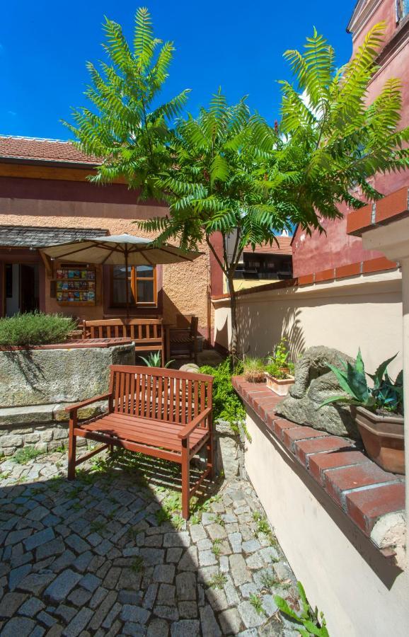 Hostel Postel Cesky Krumlov Bagian luar foto