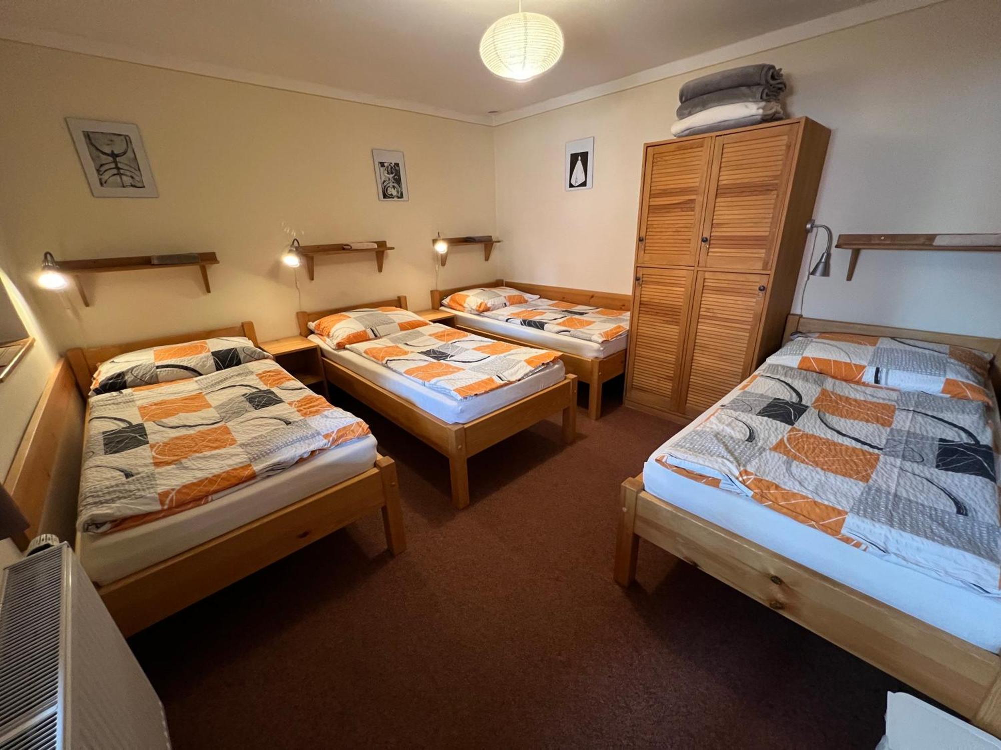 Hostel Postel Cesky Krumlov Bagian luar foto